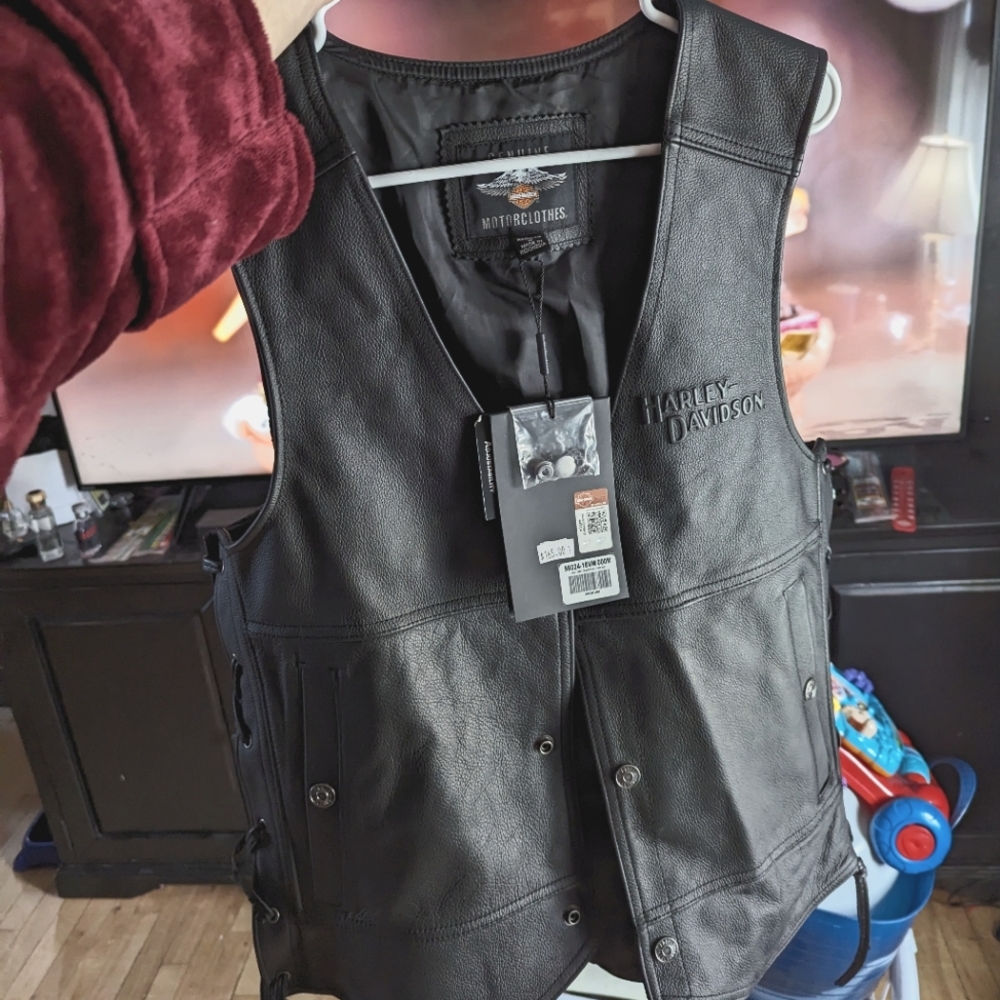 Women's leather Harley Davidson veat